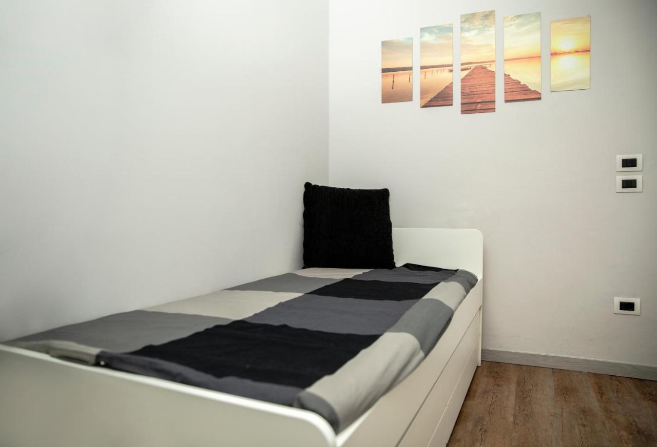 Otta House Garda Lake Кастелнуово дел Гарда Екстериор снимка
